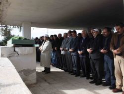 Başbakan'ın Azarladığı Çiftçi Öncel, Annesinin Cenazesini Toprağa Verdi