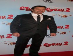 Eyvah Eyvah 2 Filminin Galası Yıldızlar Geçidine Döndü