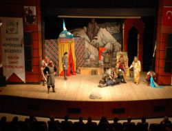 Kayseri’de Geçen Yıl Tiyatro Oyunlarını 50 Bin Kişi İzledi