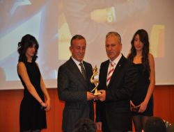 Reklam Filminden Elde Edeceği Geliri Yıldız Teknik Üniversitesi’ne Bağışlayacak