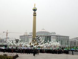 Türkmenistan’da Yeni Yılın İlk Açılışını Türkler Yaptı