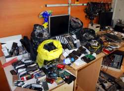 Gaziantep'te Gümrük Kaçağı Cep Telefonu Operasyonu