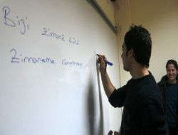 Üniversitede Kürtçe Eğitim Gören Öğrenciler İlk Sınavda Zorlandı