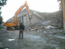 Açık Tribün Yıkılıyor!