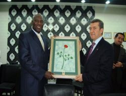 Senegal Büyükelçisi Kayserili İşadamlarını Yatırıma Davet Etti