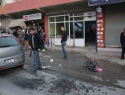 Terör Örgütü Yandaşları Kepenk Kapatmayan Vatandaşların İş Yerlerine Saldırdı