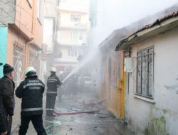 Evlerinin Yanmasını Gözyaşlarıyla İzlediler