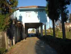 Üstü Bina, Altı Köy Yolu!