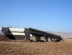 Karşıyaka Köprüsü Tamamlandı, Bağlantı Yolları Para Engeline Takıldı