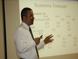 Prof. Dr. Osman Kılıç'tan Yatırımcılara: Tarım Arazisi Ya Da Tahıl Tahvili Alın