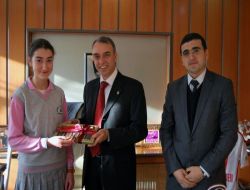 Okul Meclisi Başkanı, Belediye Başkanından Destek İstedi