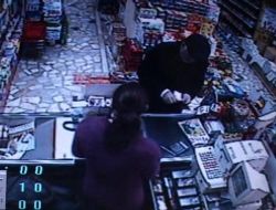'Eli Tez’ Dolandırıcı Kamerada