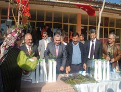 Silifkeli Çiftçilere Dağıtılan Defne Fidanları Toprakla Buluştu