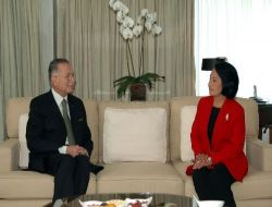 İhsanoğlu, Filipinler Lideri ile Görüştü!