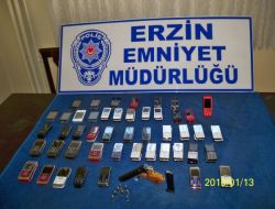 Erzin'de 87 Kaçak Cep Telefonu Ele Geçirildi!