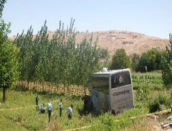 Gaziantep'te Yolcu Otobüsü Şarampole Devrildi: 1 Ölü, 8 Yaralı