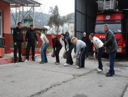 Gönüllü İtfaiyeciler Uygulamalı Yaptı