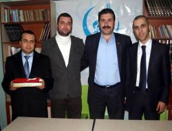 Edremit Ülkü Ocakları'nda Devir Teslim Yapıldı