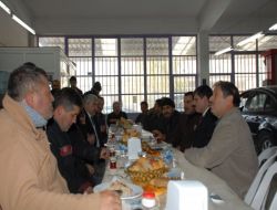 Merzifon Belediye Başkanı Aydınlı Esnafla Kahvaltıda Buluştu