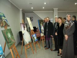 Ak Parti Kadın Kollarından Fakir Öğrenciler Yararına Kermes