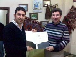 Cizreli Profesörden Cizre Gençlik Meclisine Ziyaret