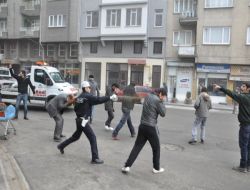 Şerzan Kurt Davası Öncesi İki Grup Birbirine Girdi: 1 Yaralı, 1 Gözaltı!