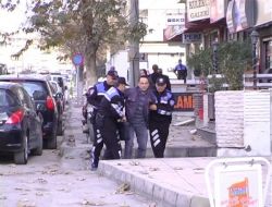 Polis Kapkaç Yaparak Vatandaşı Uyardı