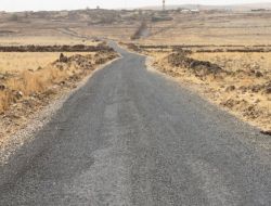 Cizre Kaymakamlığı 16 Köye Yol, 6 Köye İçme Suyu Götürdü