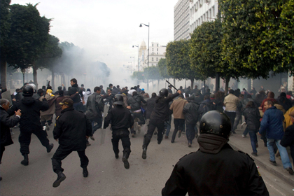 Tüm bakanlar istifa etti!