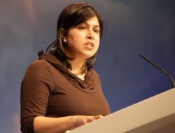 İngiliz Bakan: Ilımlı ya da Radikal Diye Ayırmak Yanlış