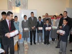 Birecikli 720 Öğrenciye Kitap Yardımı Yapıldı