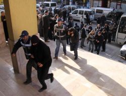 Örgüt Kurarak Esrar Ticareti Yaptığı İddia Edilen 14 Kişi Adliyeye Sevk Edildi