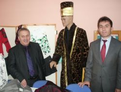 Kız Meslek Lisesi Öğrencileri Giyim Sergisi Açtı