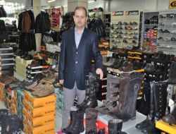 Kış Ayları Kurak Geçince Kışlık Giysi Satışları Durma Noktasına Geldi