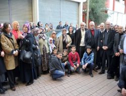 Belediyeyi Protesto Etmek İsteyen Gruba Yine Belediye El Uzattı