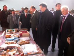 Bayburt’ta Başarılı Fakir Öğrenciler Yararına Kermes Düzenlendi