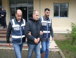 Yaşlı Kadın Müşterilerinin Cüzdanları Çalan Taksici Yakalandı