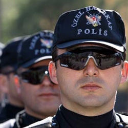 POLİSLERE ASKERLİK MÜJDESİ