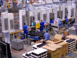 Koç Grubunun Romanya'daki Beyaz Eşya Markası Arctic, Geçen Yıl 1 Milyon Buzdolabı İhraç Etti