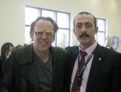 Ünlü Aktör Cage, Hayranlarını Kırmadı