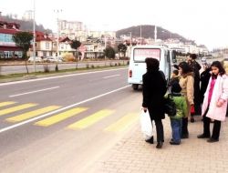 Mahallesi Sakinleri Üst Geçit İçin İmza Kampanyası Başlattı