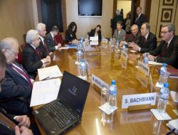 Cenevre'de Üçlü Kıbrıs Görüşmesi Devam Ediyor