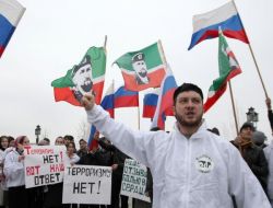 Çeçenlerden Teröre Karşı 'Acı Yüreğimizde' Yürüyüşü