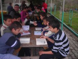 'annem Babam Da Benimle Okuyor' Kampanyasıyla Veliler De Okumaya Başladı