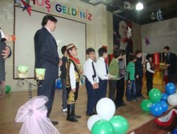 Başarılı Öğrenciler Şiir Gecesi Düzenledi