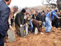 Kazada Ölen 11 Tarım İşçisinin Cenazeleri Memleketlerinde Toprağa Verildi