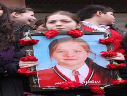 Okul Birincisi Hazal, Karne Almaya Bir Gün Kala Toprağa Verildi