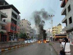 Demokratik Açılıma Karşı Dtp'den Molotoflu Açılım