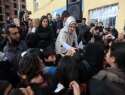 Emine Erdoğan Ve Nimet Çubukcu Karne Dağıttı