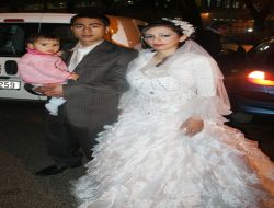 20 Yıllık Eşiyle Resmi Nikah Kıydı